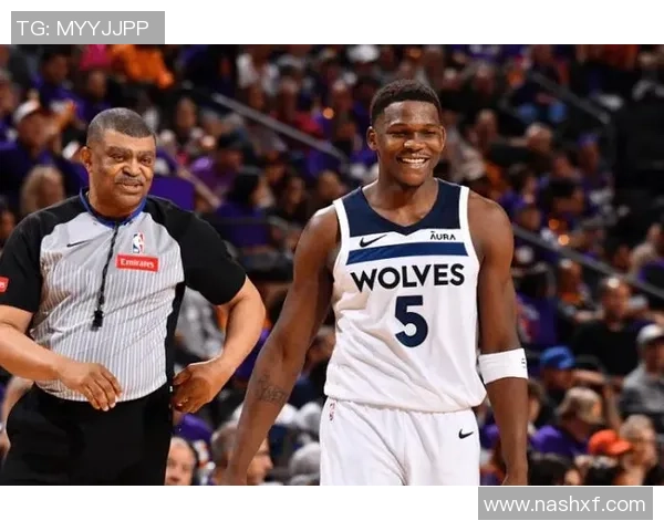 辽宁本钢与南京同曦激战正酣谁能在赛场上笑到最后